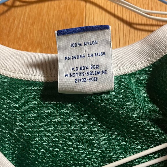 Antoine Walker Boston Celtics jersey - Picture 4 of 5